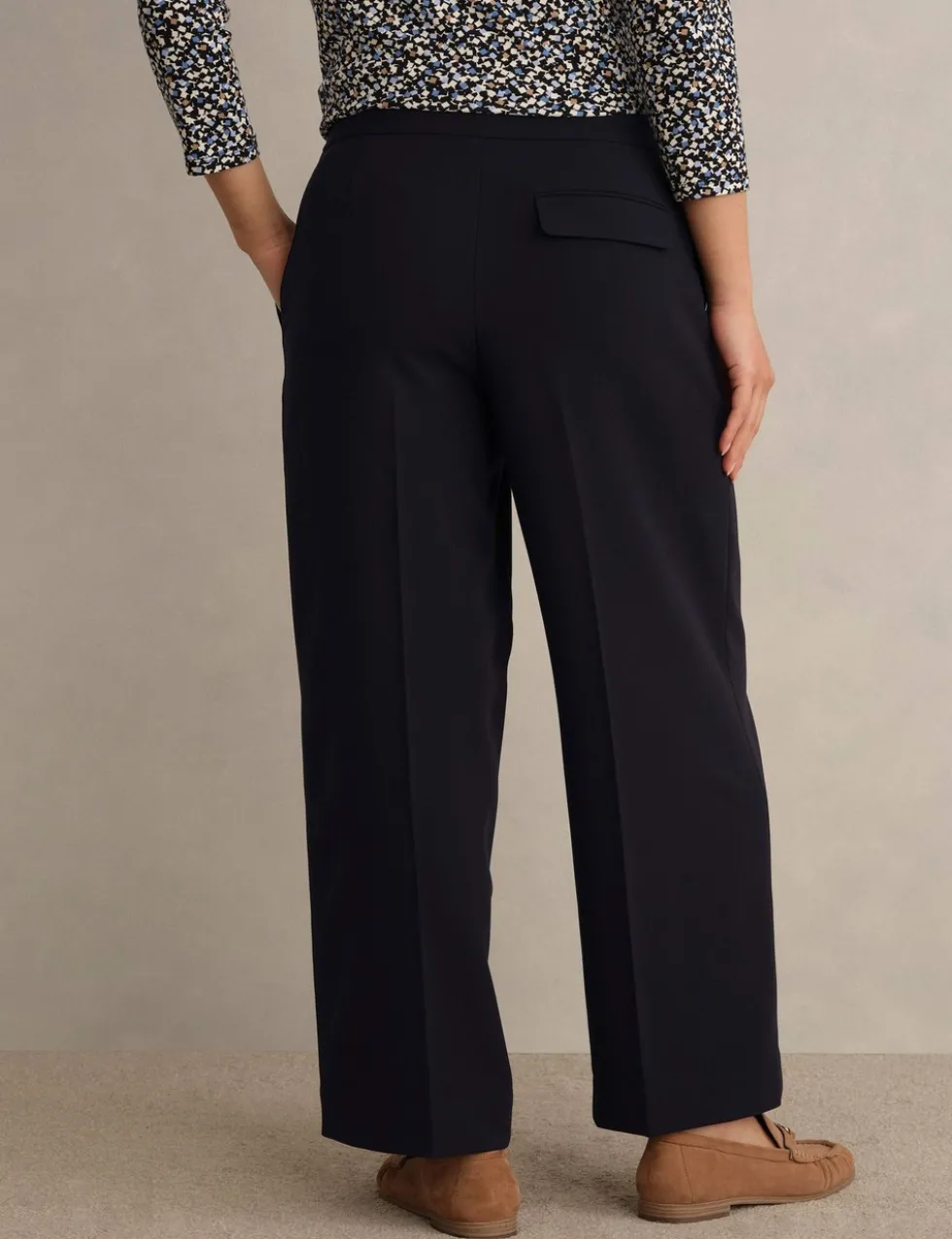 Straight Leg Cropped Trousers