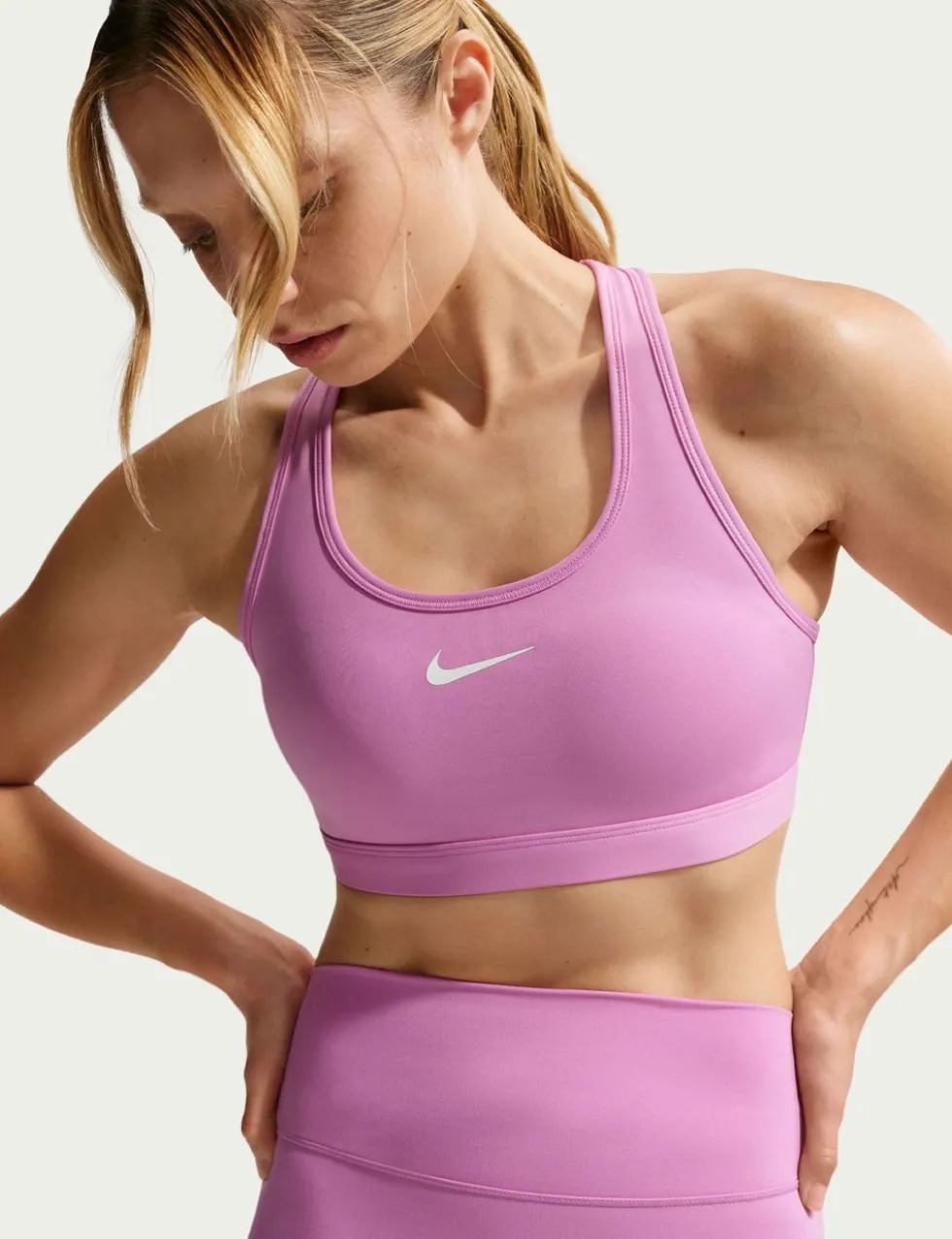 Swoosh™ Medium Support Sports Bra