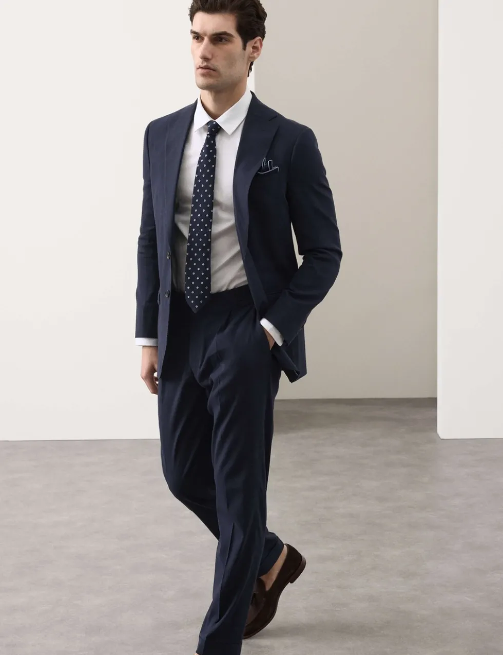 Tailored Fit Italian Performance Linen Blend Suit Jacket