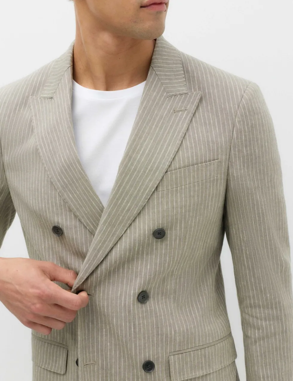 Tailored Fit Italian Performance Linen Blend Pinstripe Suit Jacket