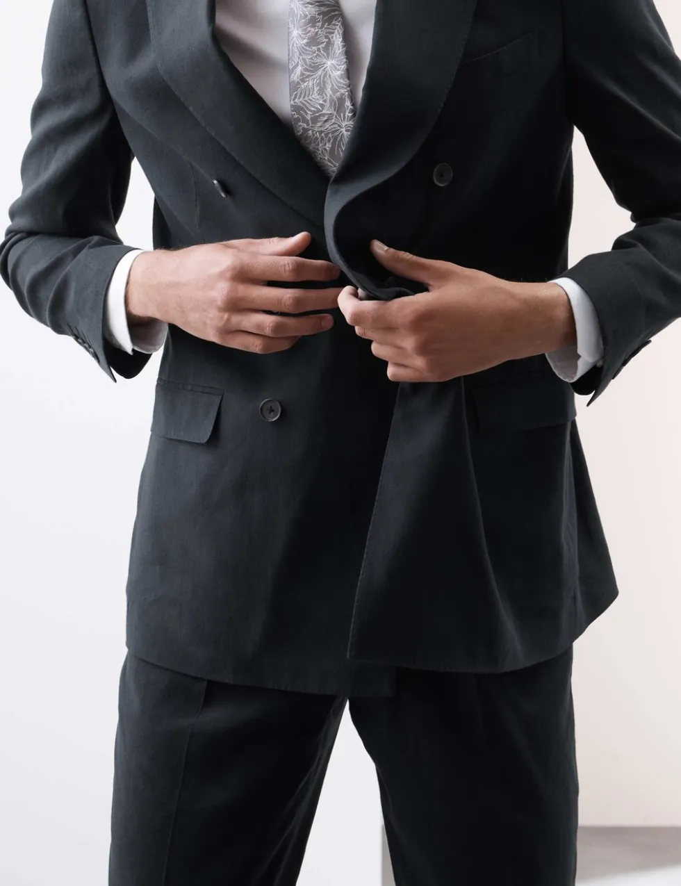 Tailored Fit Italian Performance Linen Blend Double Breasted Suit Jacket