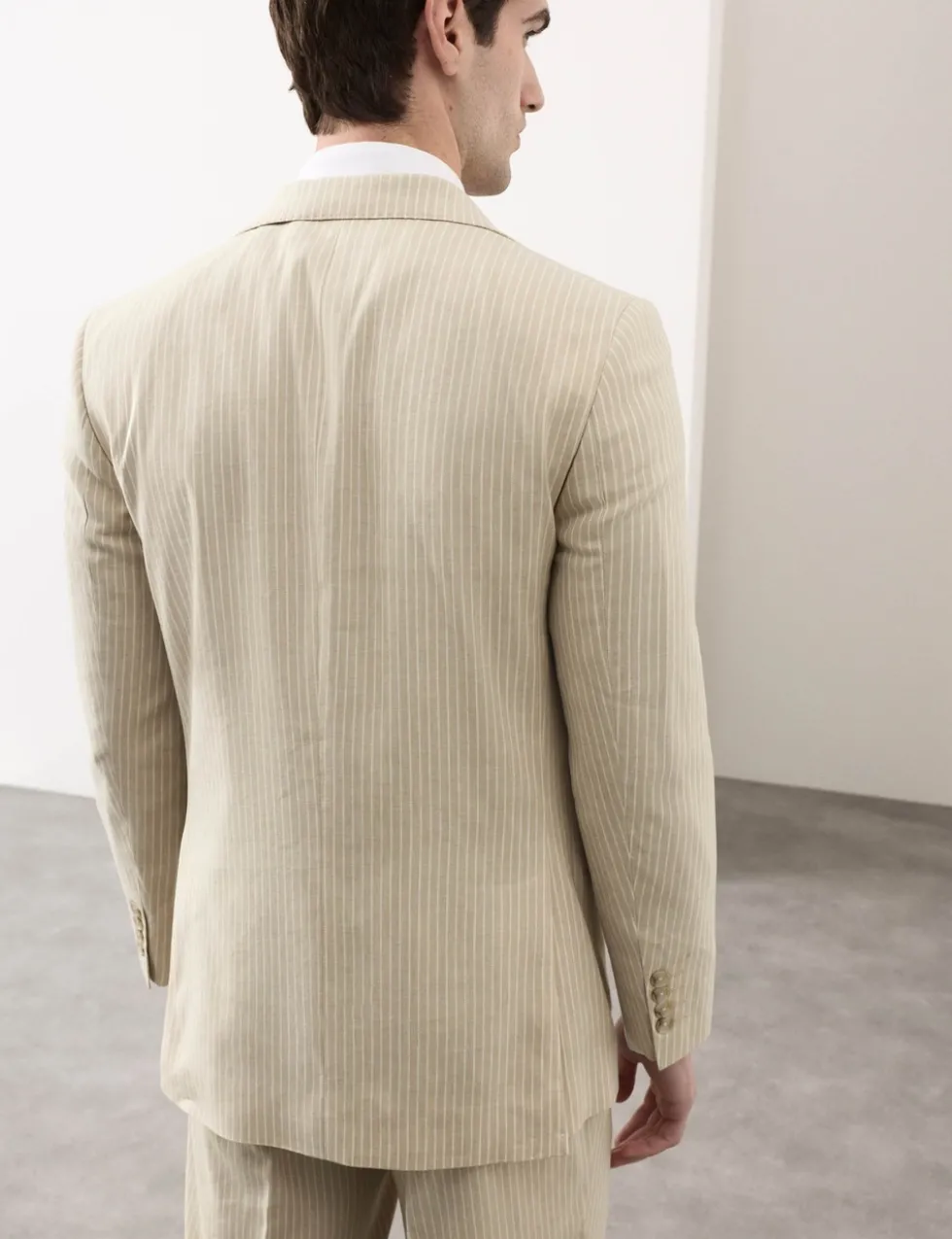 Tailored Fit Linen Rich Jacket