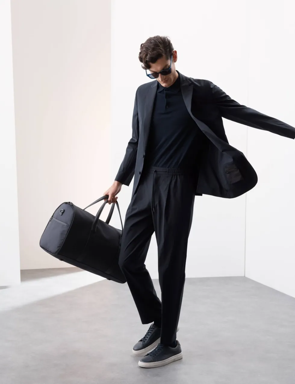 Tailored Fit Performance Packable Suit Jacket
