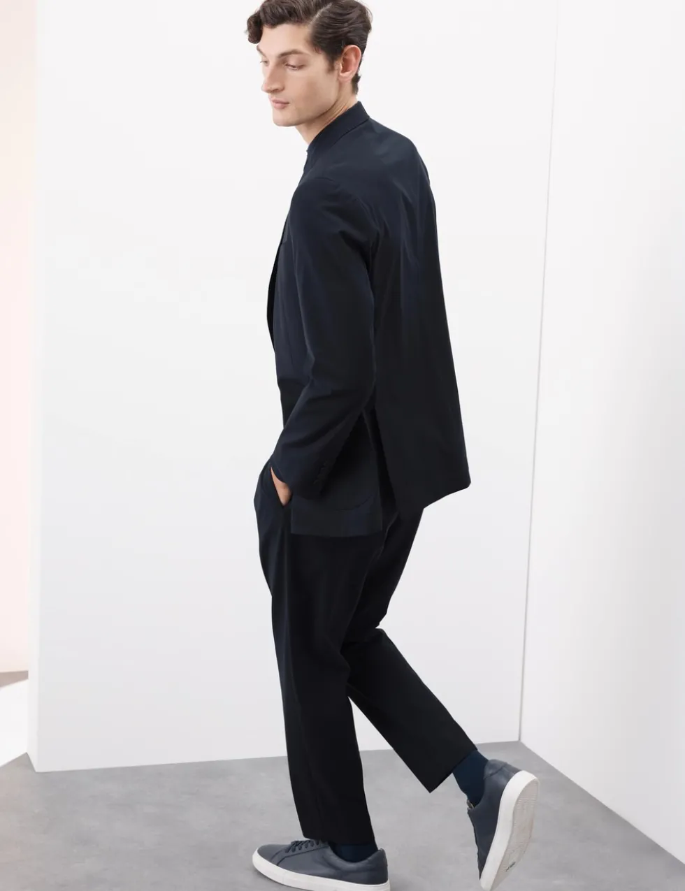 Tailored Fit Performance Packable Suit Jacket