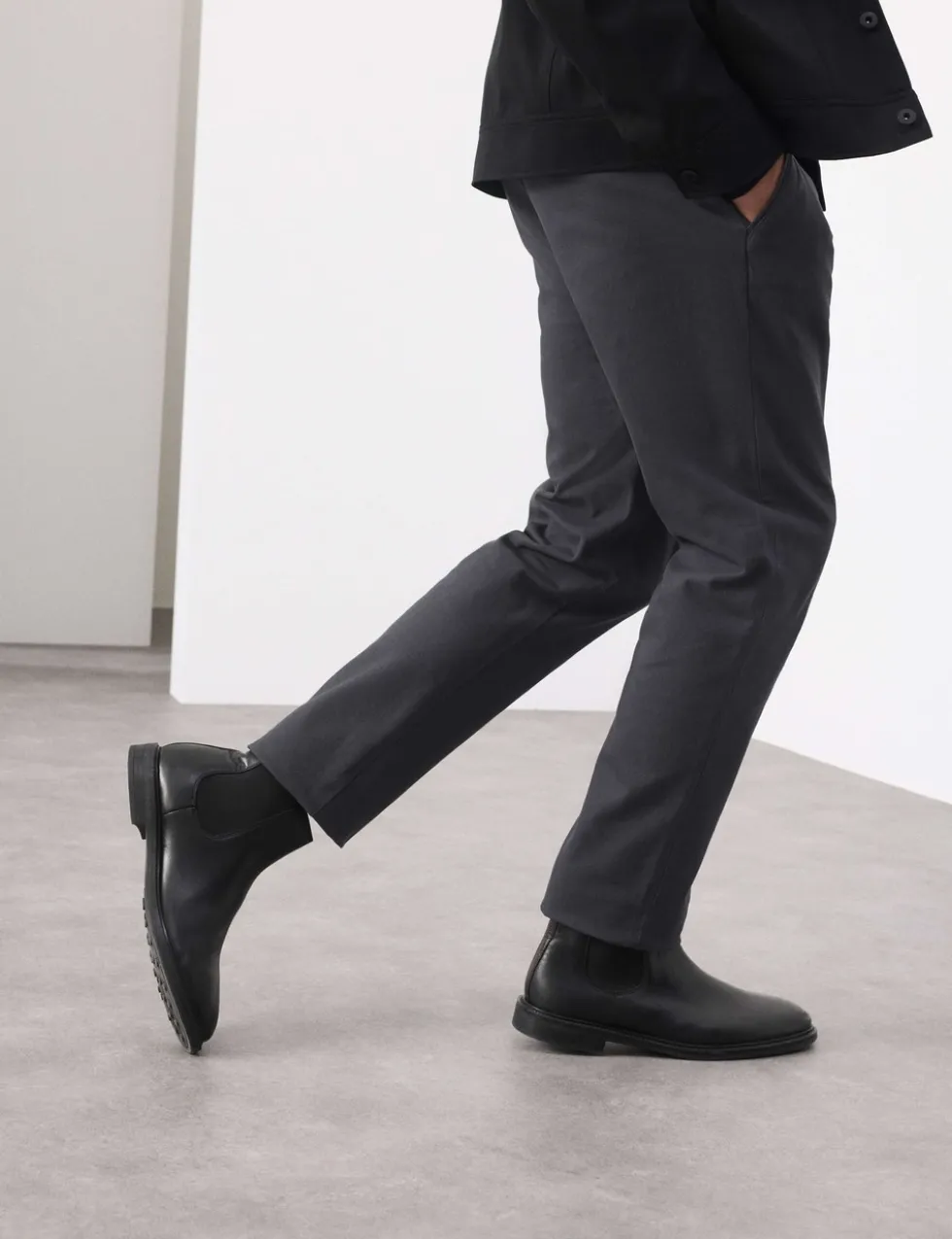Tapered Fit Textured Dobby Pleat Front Chinos