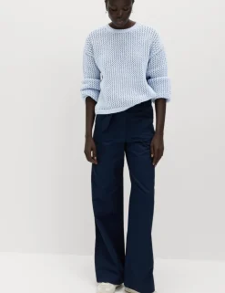 Textured Crew Neck Cropped Jumper