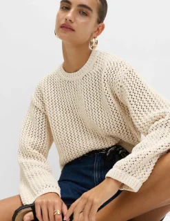 Textured Crew Neck Cropped Jumper