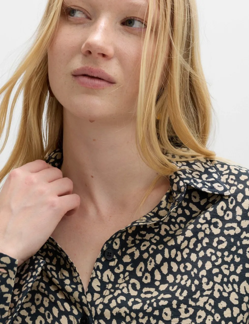 Textured Print Long Sleeve Shirt