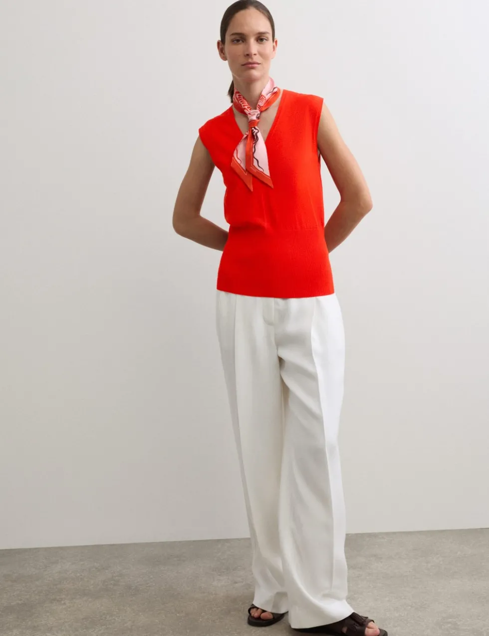 Textured V-Neck Knitted Vest