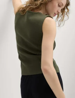 Textured Waisted Slim Fit Knitted Vest