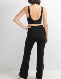 The Buttery Soft Flared Leggings