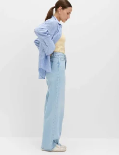 The Wide-Leg Jeans