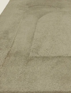 Tova Rug