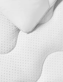 Tufted Dots 10.5 Tog Coverless Duvet Set