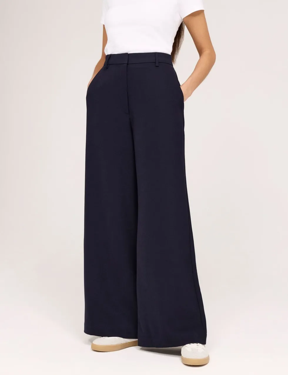 Twill Wide Leg Trouser