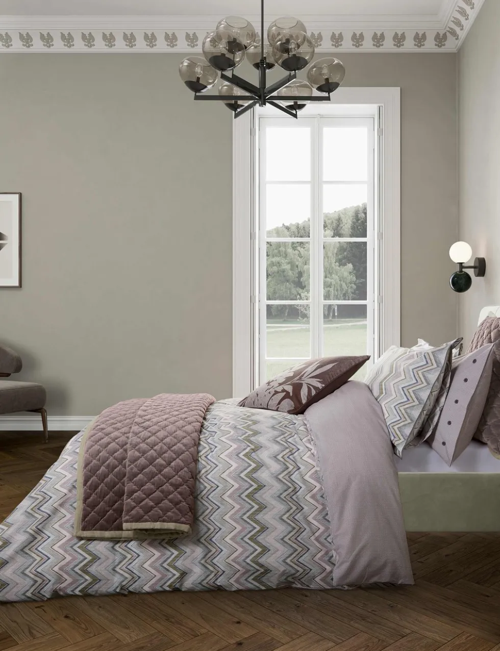 Velvet Claudia Throw