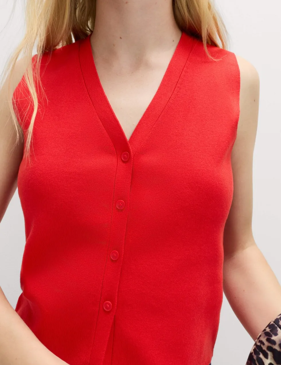 V-Neck Cropped Knitted Waistcoat