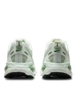 Vomero 18 Trainers