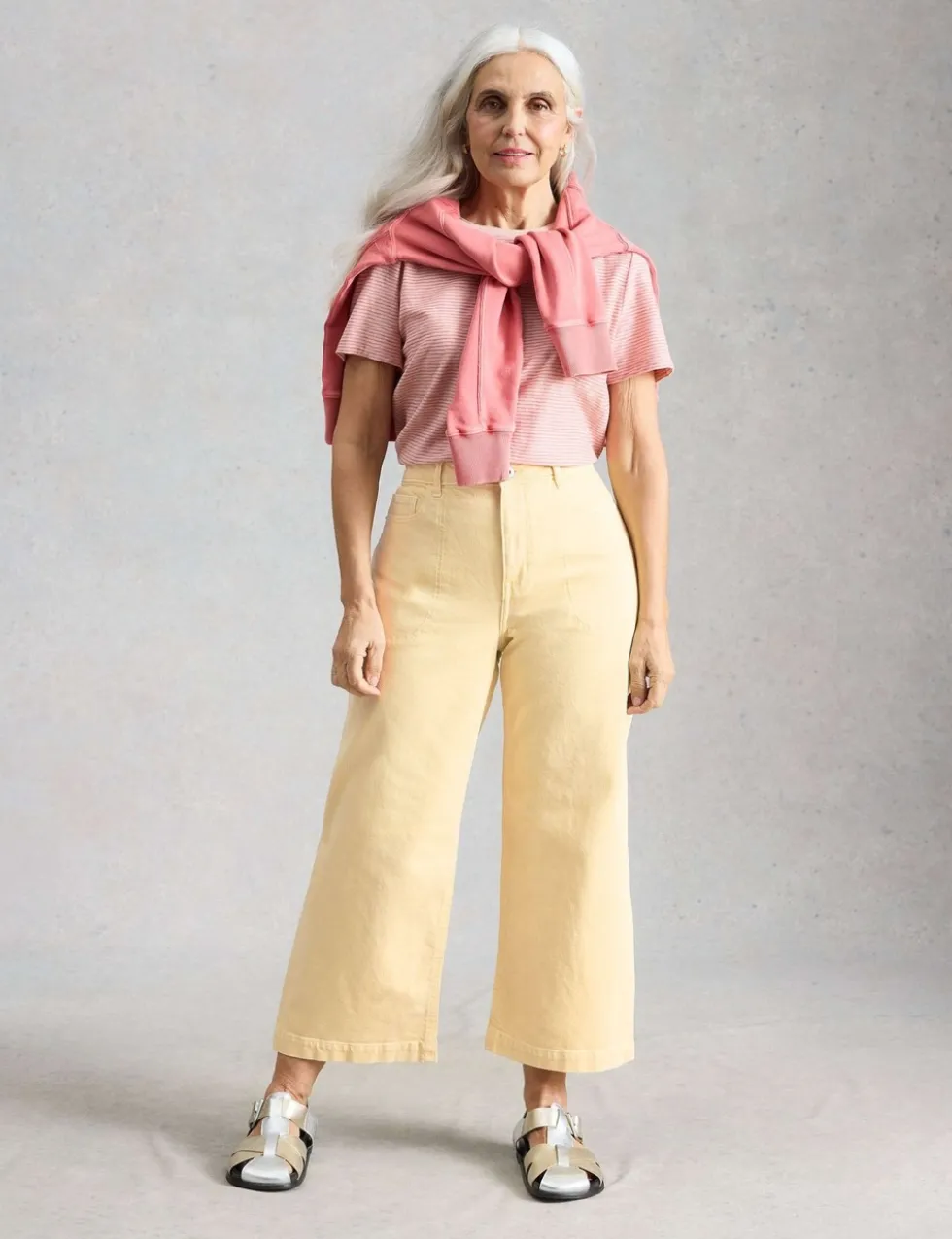 Wide Leg Cropped Jeans