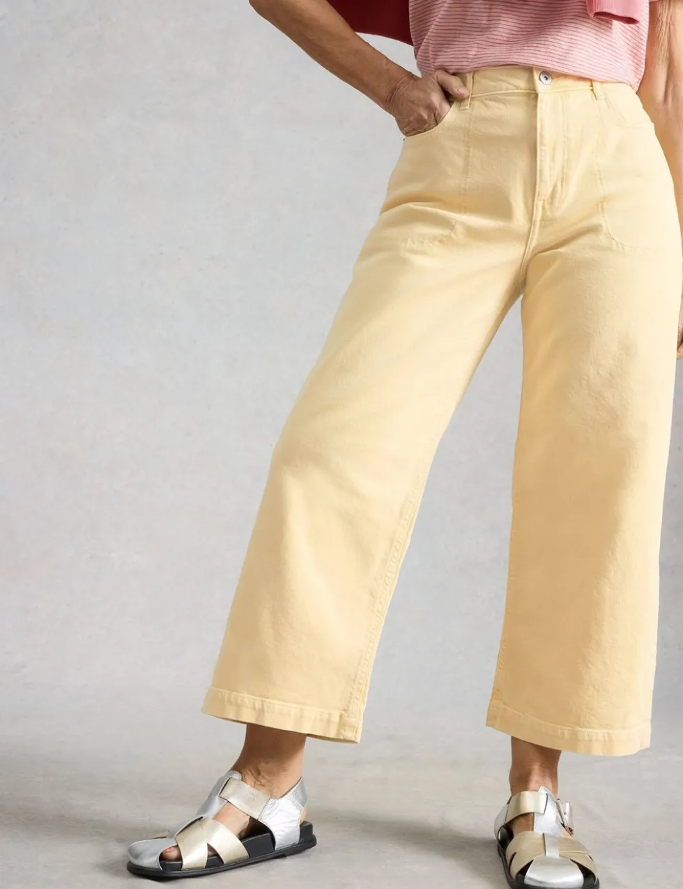Wide Leg Cropped Jeans