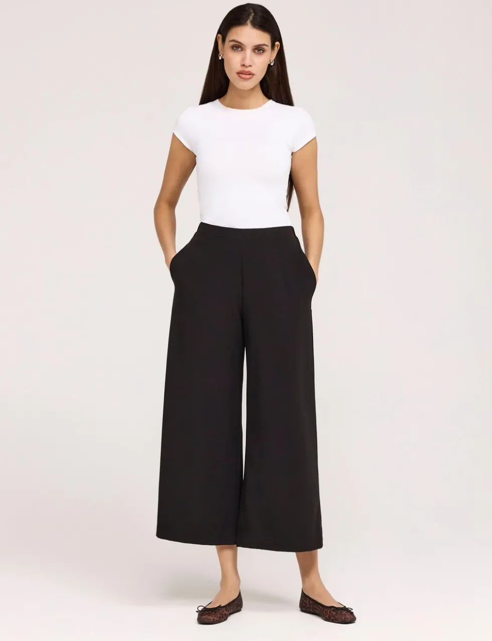 Wide Leg Cropped Trousers