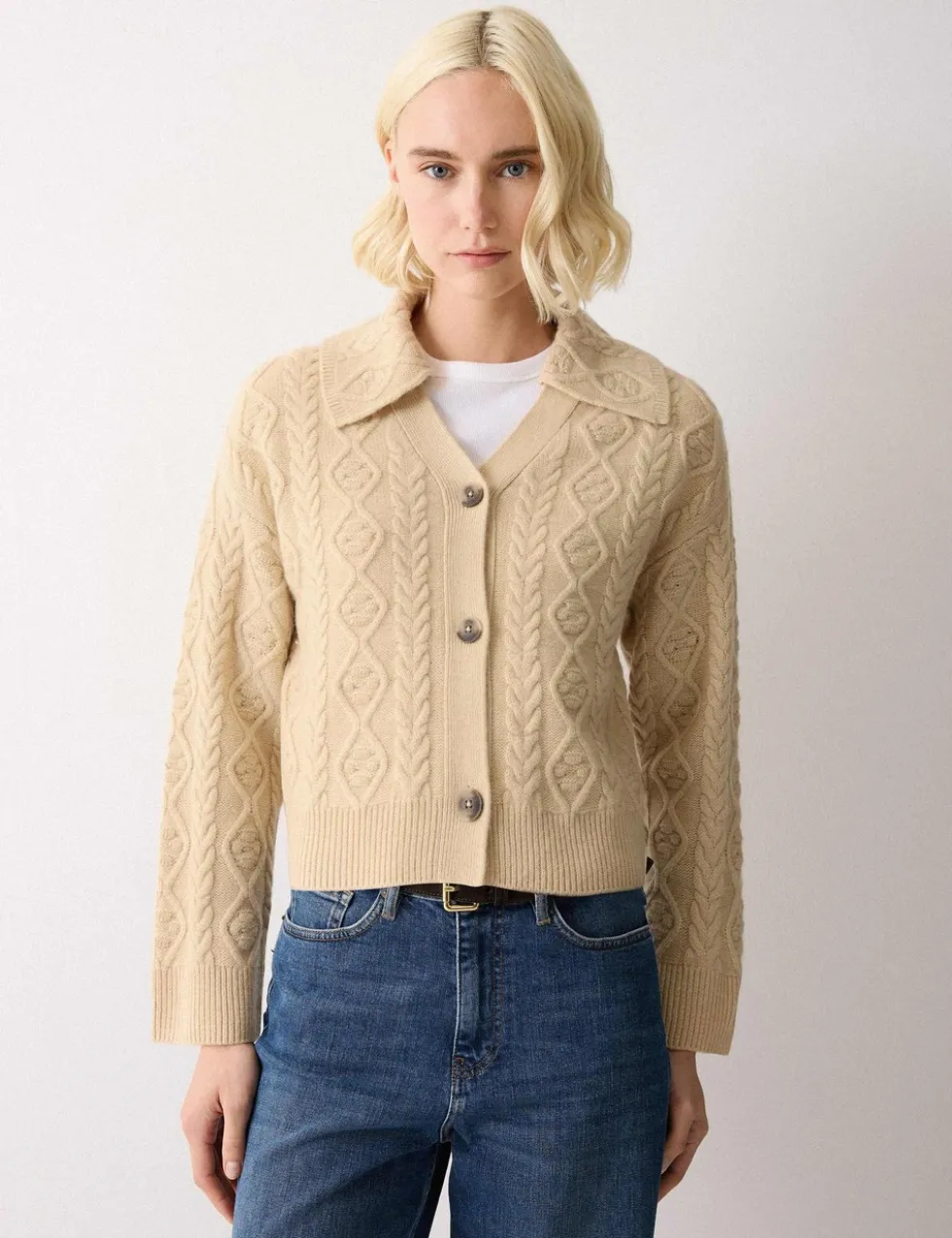 Wool Rich Cable Knit Collared V-Neck Cardigan