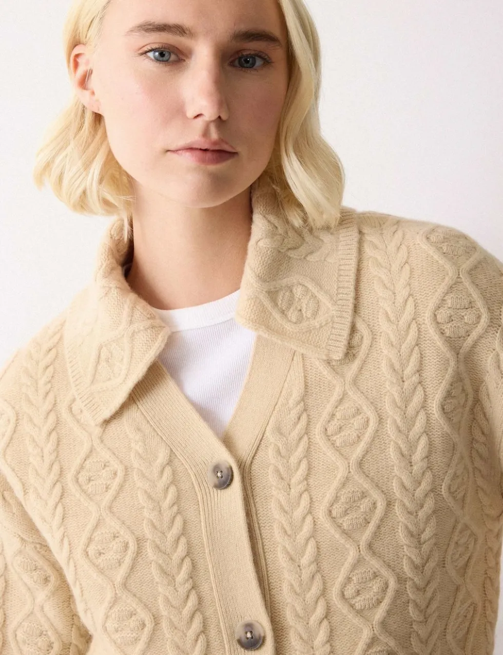 Wool Rich Cable Knit Collared V-Neck Cardigan
