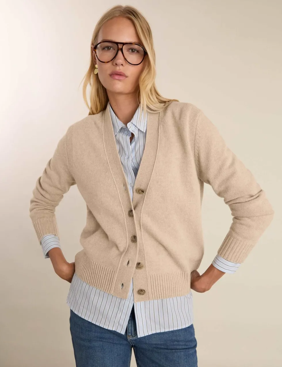 Wool Rich V-Neck Cardigan with Cashmere